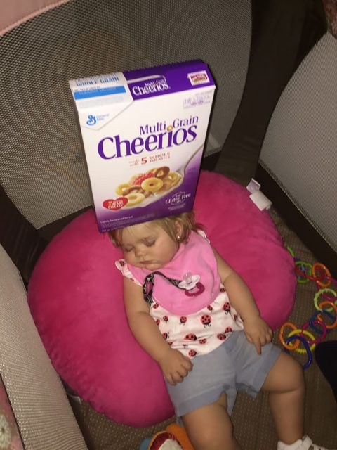 3951cheerio-challenge-dads-stack-cheerios-babies-funny-competition-16-5765191676fc5__605