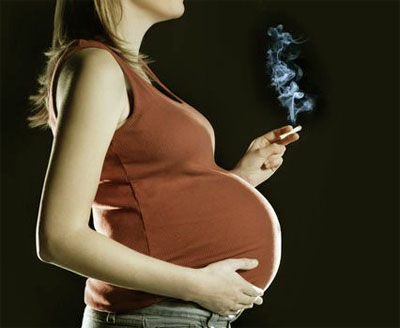 pregnant-woman-smoking